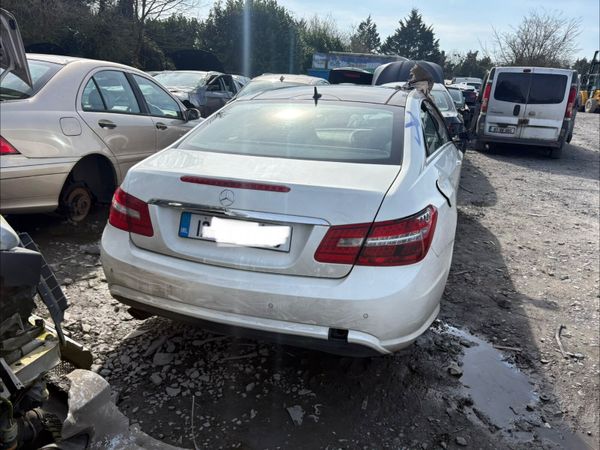 2012 Mercedes EClass Coupe *For Parts* 383800311