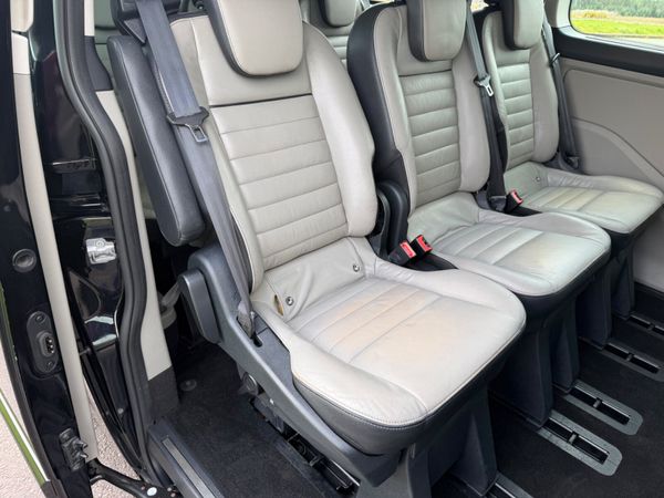 Ford Transit Tourneo 8 seater 383805558