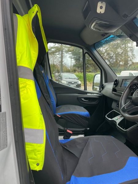 Mercedes Sprinter 314 tow truck 383831862