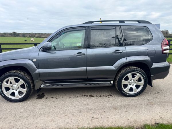 08 Toyota Land Cruiser LC5 on Air 165k****** 383964847