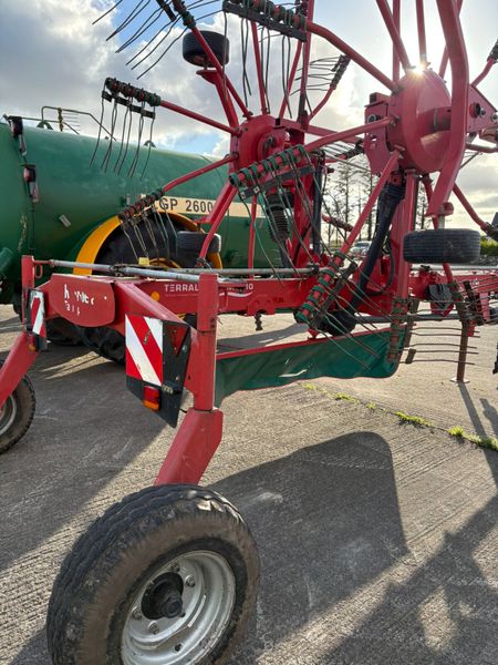 2015 Kverneland Rake 383975867