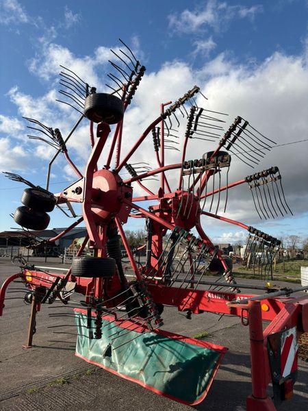 2015 Kverneland Rake 383975869