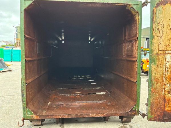 35 yds HOOK LOADER ENCLOSED SKIP BIN.......4003. 383906121