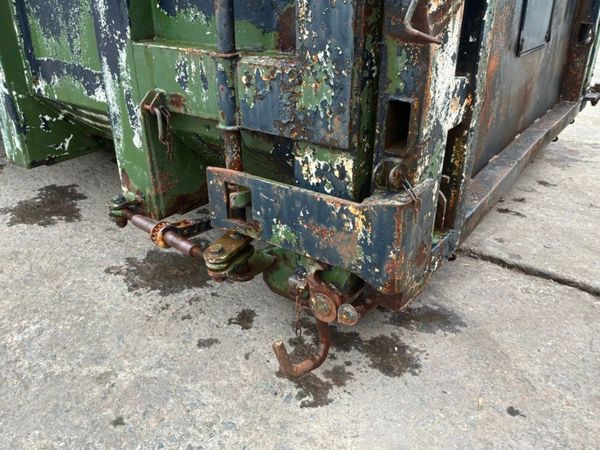 35 yds HOOK LOADER ENCLOSED SKIP BIN.......4003. 383906129