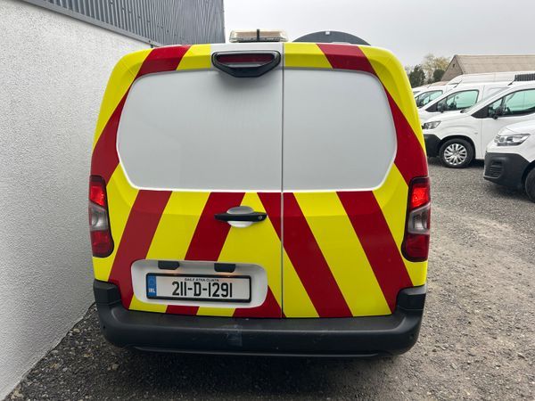 2021 Peugeot Partner ‘86kms - Professional 383913029