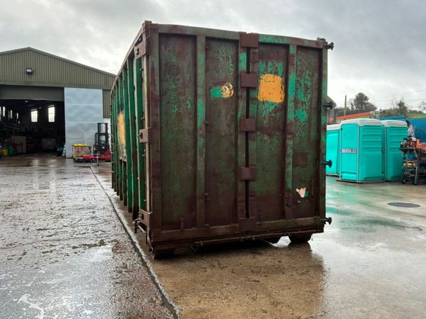 40 YARD HOOK LOADER SKIP BIN ....704P. 384079572