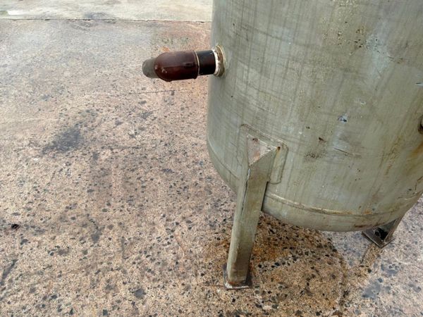 880lts UPRIGHT AIR COMPRESSOR TANK......1052p 384079593
