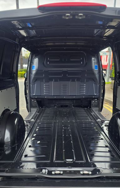 IN STOCK – 2025 PRICING – Vito 119E Select Auto 384007735