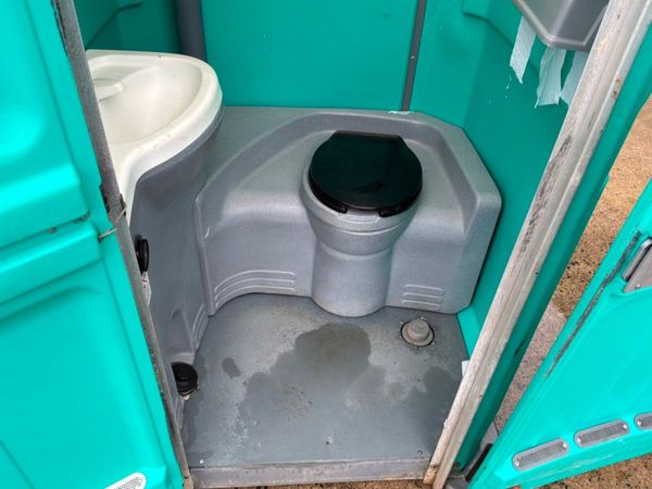 PORTABLE LOO / SELF BUILD SITE TOILET....1043. 384027735