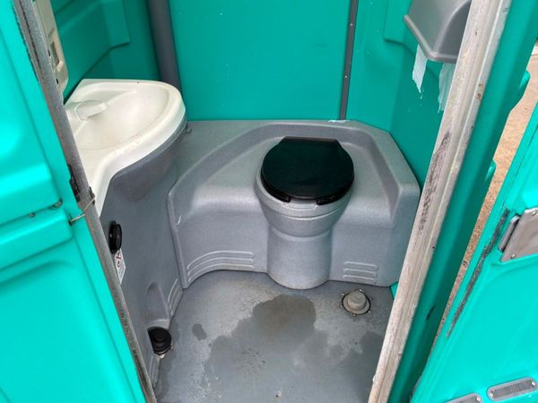 PORTABLE LOO / SELF BUILD SITE TOILET....1043. 384027820