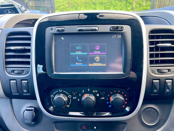 172 Renault Traffic Crew Cab – Ready for Work – VA 384145505