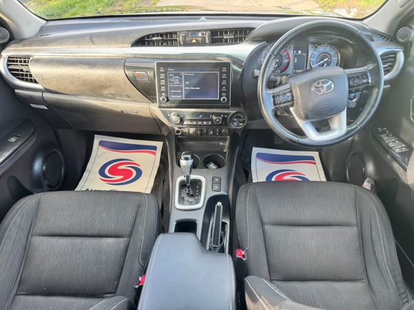 2021 Toyota Hilux Invincible AUTO**** 384154463