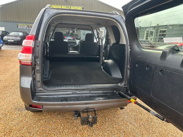 Toyota Land Cruiser **price plus vat** 384163815