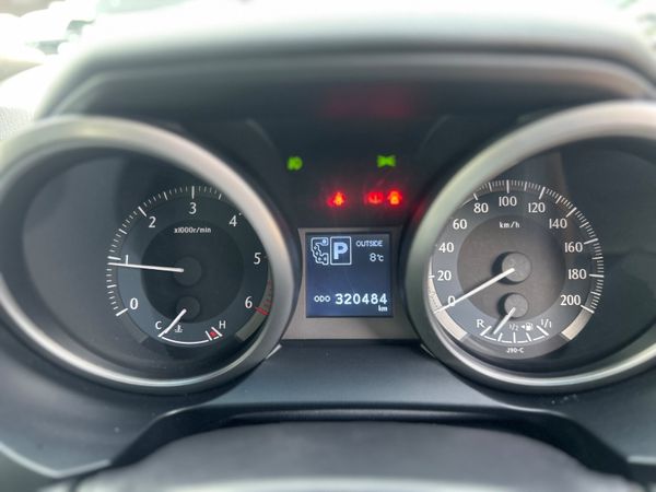 Toyota Land Cruiser **price plus vat** 384163817