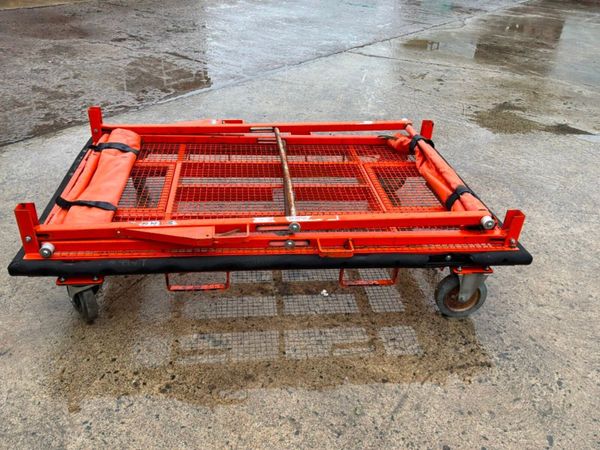 WHEELED MATERIAL TROLLEY..........997t. 384181376
