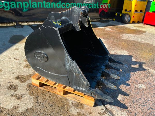 UNUSED 48 STRICKLAND BUCKET.....65mm PINS. 384111900
