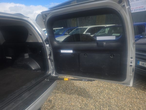 Toyota Land Cruiser GX SWB Auto 384243473