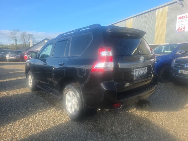 Toyota Land Cruiser LC GX LWB 384269096