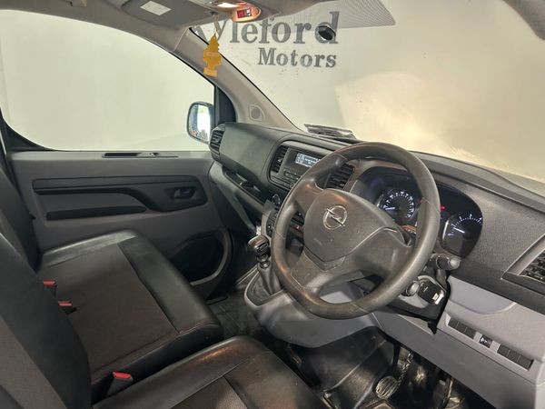 Opel Vivaro 2020 384298793