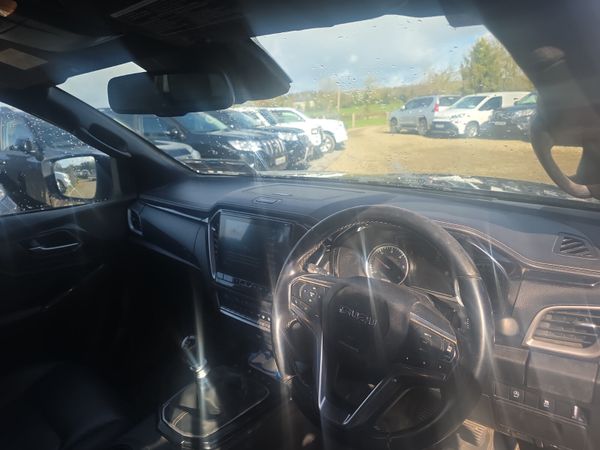 Isuzu D-Max LSE Manual 384239736