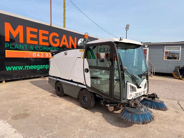 2019 JOHNSTON CITY ROAD SWEEPER...2,500 hours 384352389