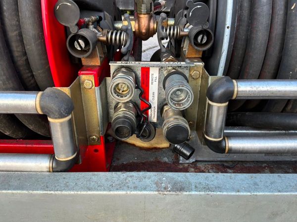 OIL TRANSFER PUMP & STORAGE TANKS......0804h. 384440472