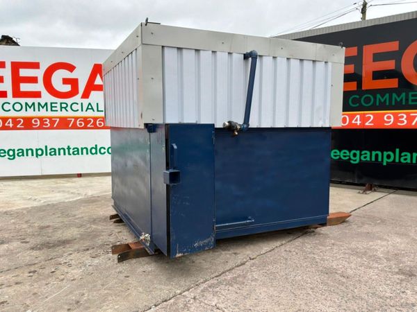 STATIC FUEL STORAGE BOWSER......1212. 384460177