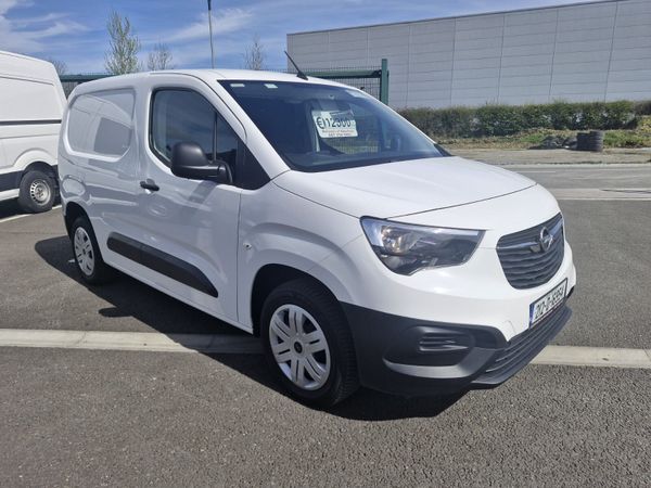 Opel Combo 2021 384464512