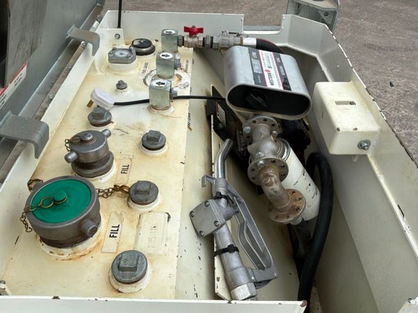 WESTERN FUEL STORAGE / DELIVERY CUBE....1333d 384466663