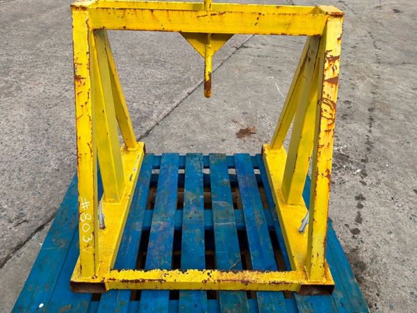 FORKLIFT LIFTING FRAME ATTACHMENT...........803v. 384485900