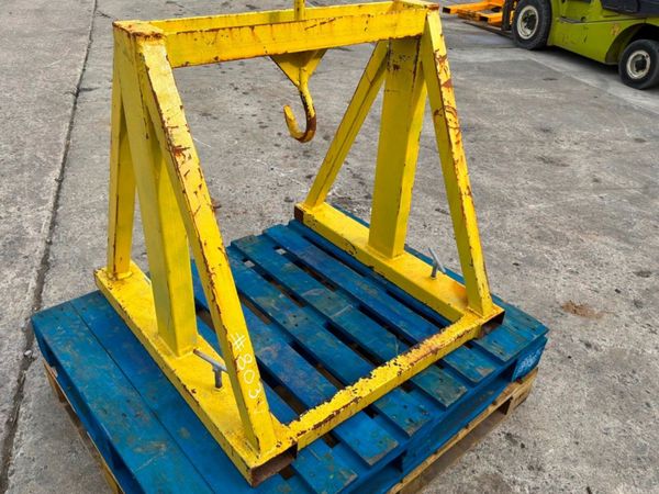 FORKLIFT LIFTING FRAME ATTACHMENT...........803v. 384485908
