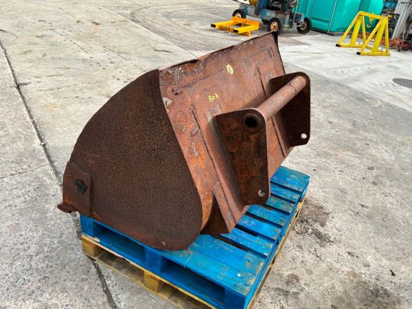 56" MANITOU TELEPORTER LOADER BUCKET....153w. 384486107