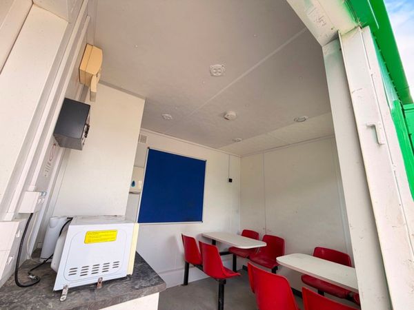 25 x 9 welfare unit , canteen , site office + toil 384562398