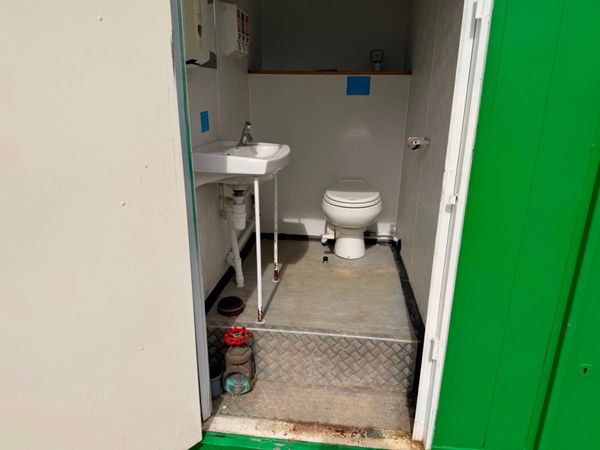25 x 9 welfare unit , canteen , site office + toil 384562429