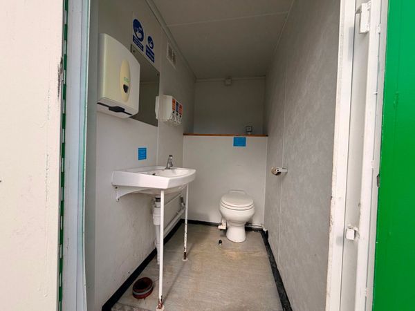 25 x 9 welfare unit , canteen , site office + toil 384562431