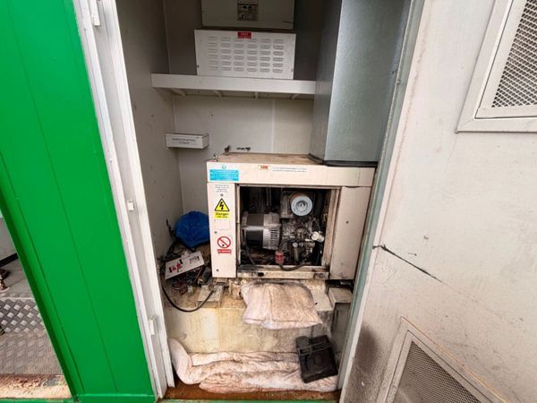 25 x 9 welfare unit , canteen , site office + toil 384562432