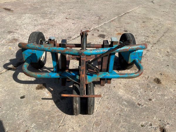 ROUGH TERRAIN PALLET TRUCK.....796. 384568777