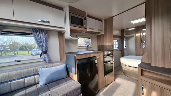 Swift Sprite Major Island Bed Caravan 384509341