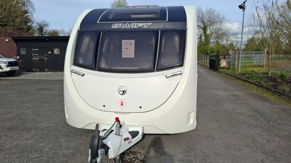 Swift Sprite Major Island Bed Caravan 384509330