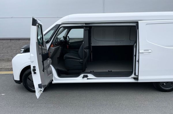 New All Electric Farizon Super Van L2 H2 384509549