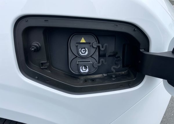 New All Electric Farizon Super Van L2 H2 384509531