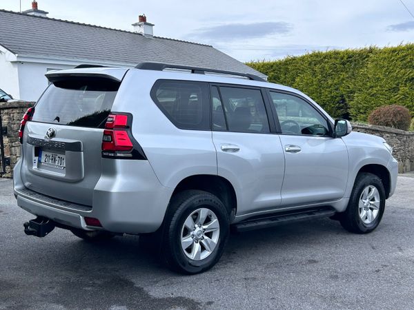 Toyota Land Cruiser Business class 2021 384520454