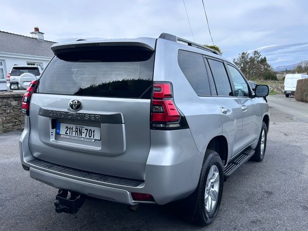 Toyota Land Cruiser Business class 2021 384520455