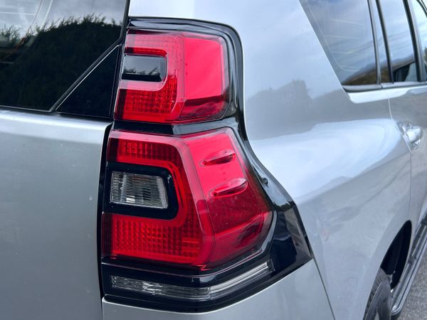 Toyota Land Cruiser Business class 2021 384520469