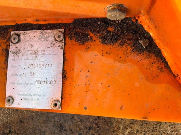 'SAFETY LIFTING' SLA15  MATERIAL LIFT HOIST...1052 384531565