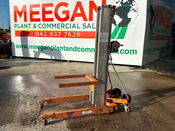 'SAFETY LIFTING' SLA15  MATERIAL LIFT HOIST...1052 384531569