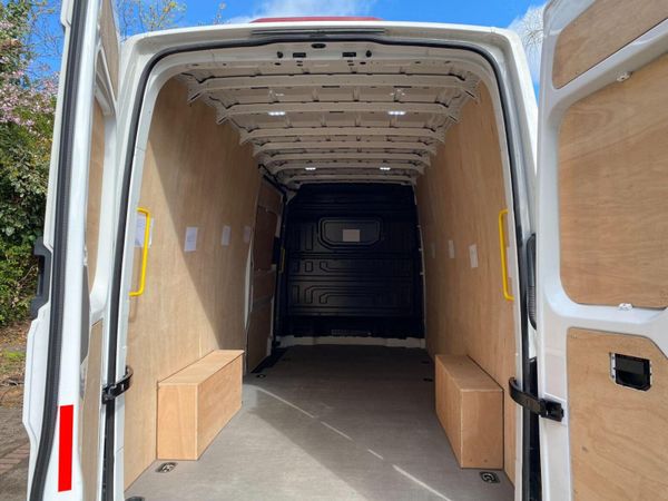 Man TGE 2023 super low mileage 384539497