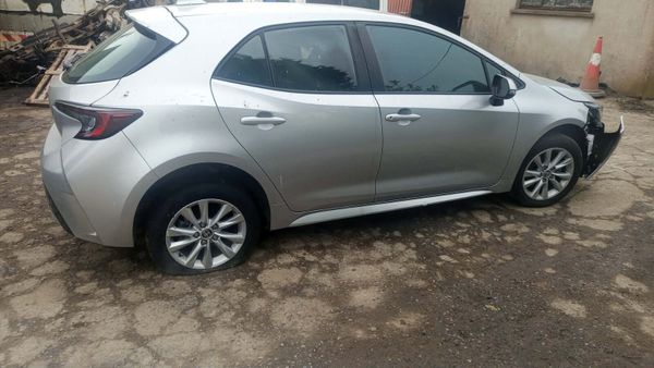 2025 TOYOTA COROLLA 1.8 HYBRID FOR BREAKING! 384641529