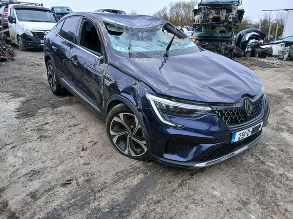 2025 RENAULT ARKANA 1.3 PETROL FOR BREAKING 384641604