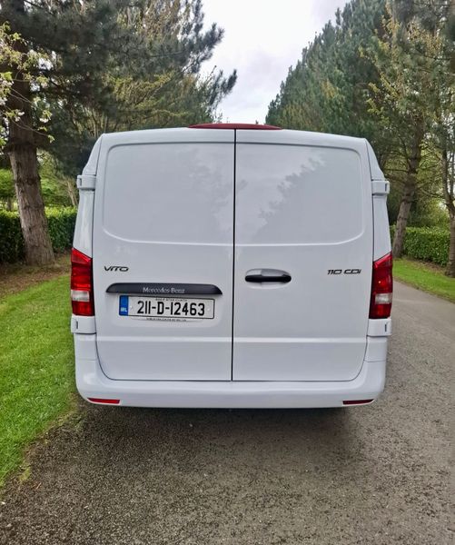 Mercedes-Benz Vito 2021 384637555
